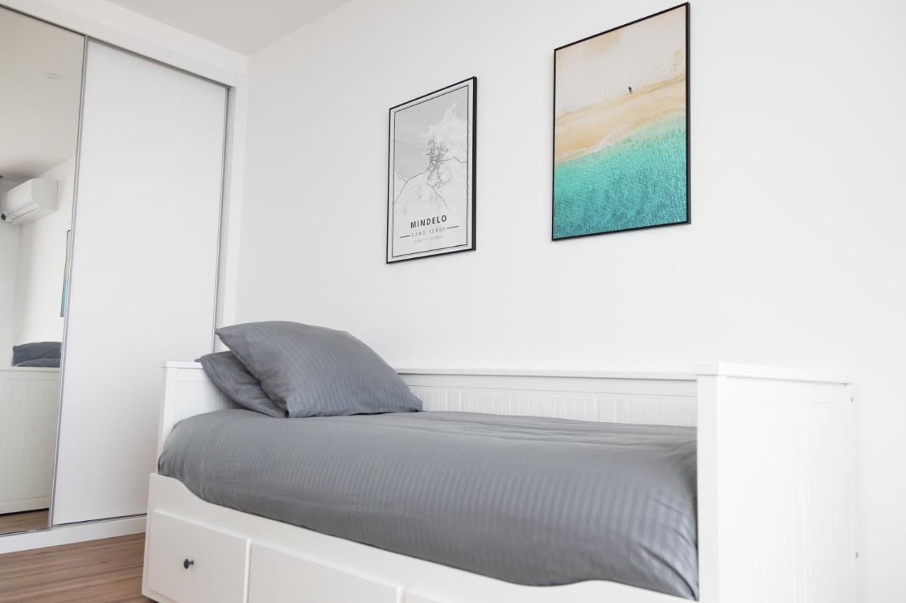 3 Bdr Aprt, Stunning Seaview, Rooftop Pool - Lcgr Πράγια Εξωτερικό φωτογραφία