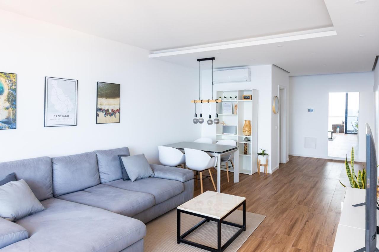 3 Bdr Aprt, Stunning Seaview, Rooftop Pool - Lcgr Πράγια Εξωτερικό φωτογραφία