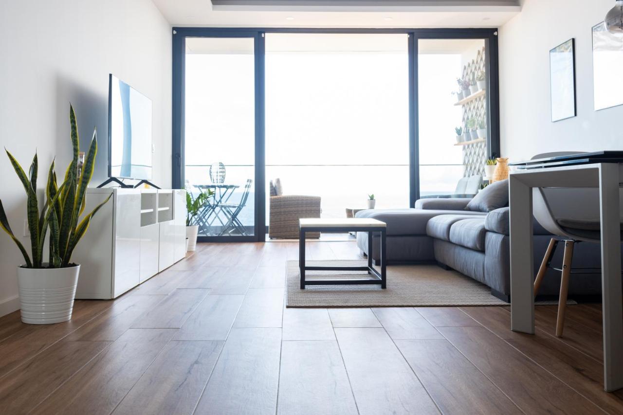 3 Bdr Aprt, Stunning Seaview, Rooftop Pool - Lcgr Πράγια Εξωτερικό φωτογραφία