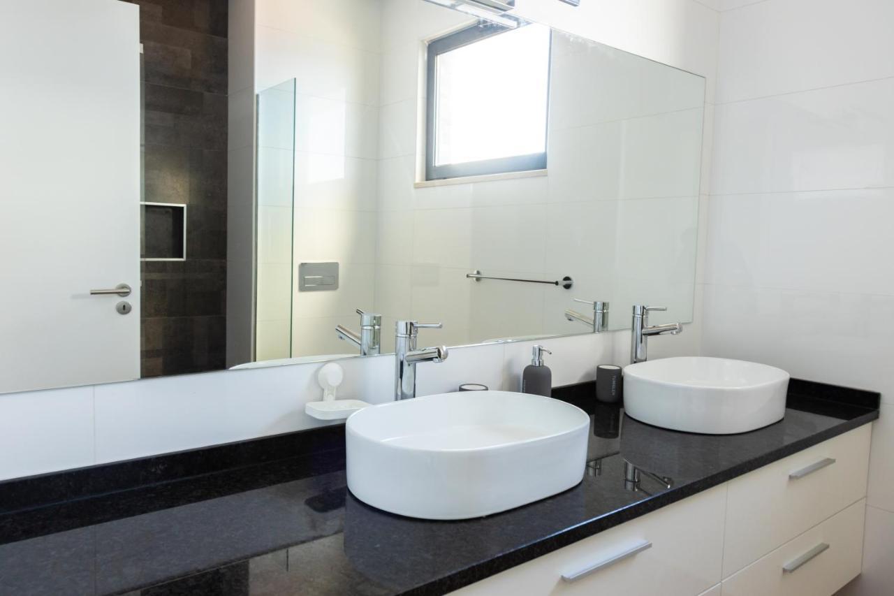 3 Bdr Aprt, Stunning Seaview, Rooftop Pool - Lcgr Πράγια Εξωτερικό φωτογραφία