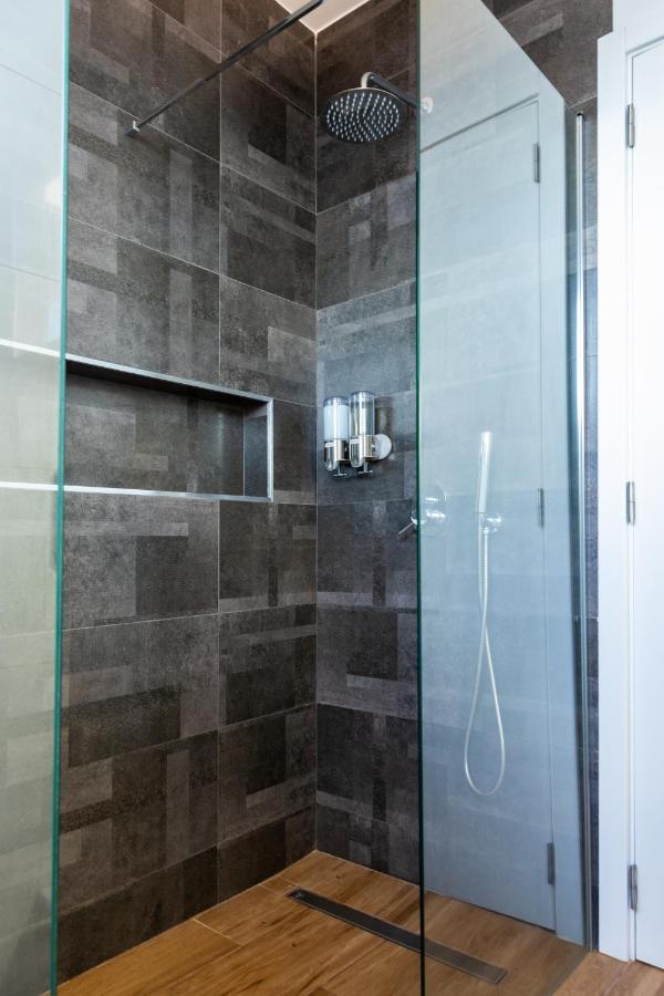3 Bdr Aprt, Stunning Seaview, Rooftop Pool - Lcgr Πράγια Εξωτερικό φωτογραφία