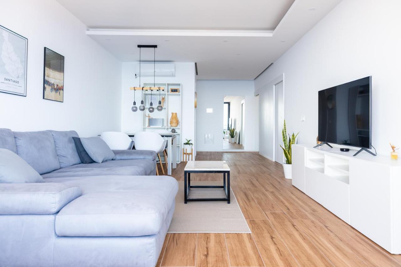 3 Bdr Aprt, Stunning Seaview, Rooftop Pool - Lcgr Πράγια Εξωτερικό φωτογραφία